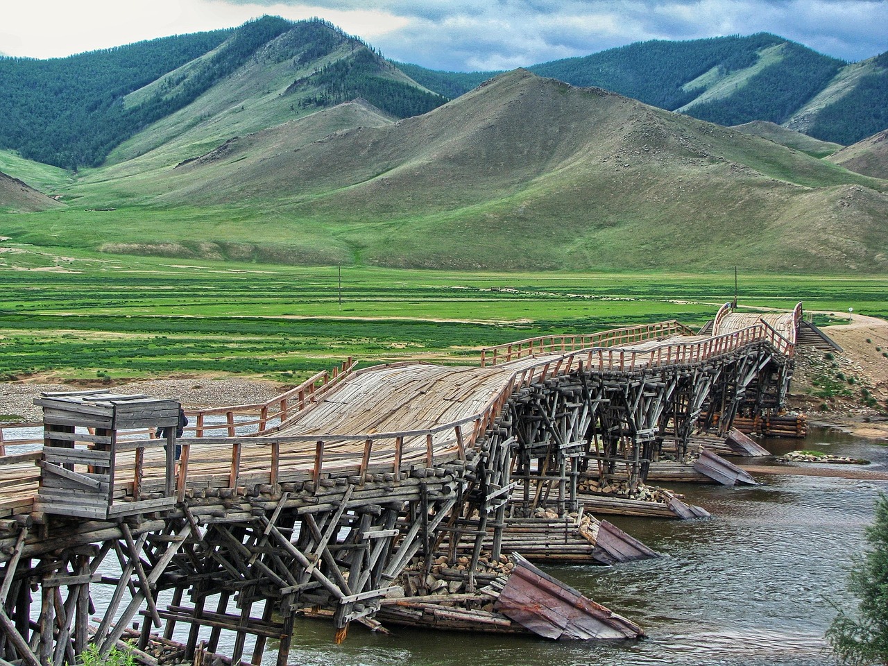 马拉松中缅，跨越界限的奔跑，构筑友谊的桥梁